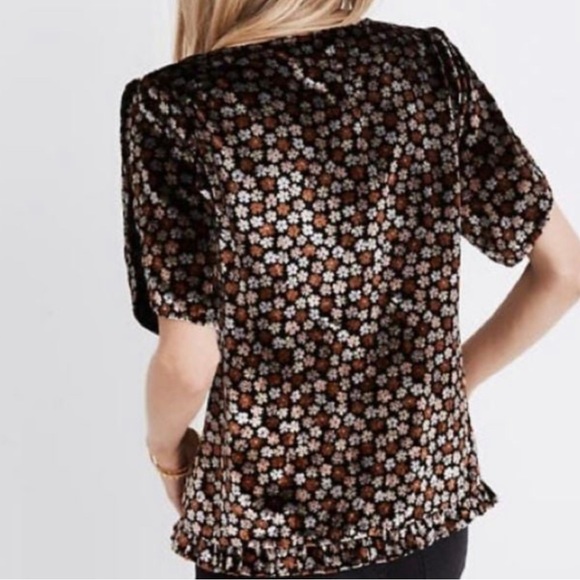 5/$20✨✨Madewell Floral Brown Beige Tan Velvet Ruffle Hem Blouse XS - Picture 2 of 4
